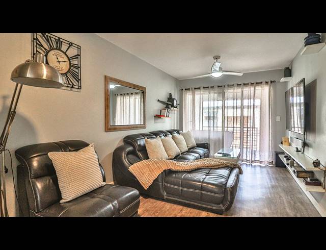 2 BEDROOM FLAT FOR SALE IN UMBOGINTWINI